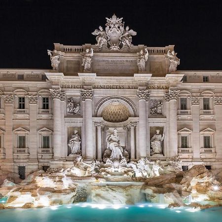 Heart Palace Fontana Di Trevi Rome Luaran gambar